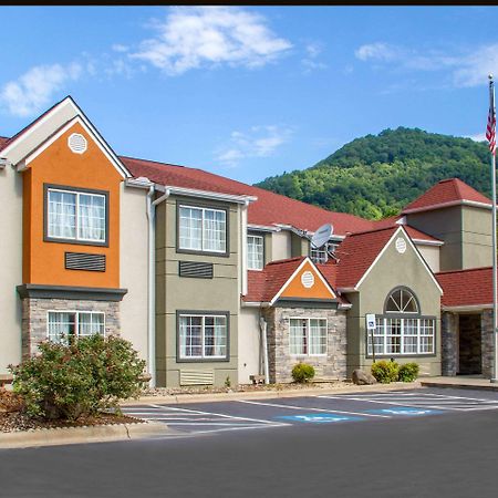 Quality Inn & Suites Maggie Valley - Cherokee Area מראה חיצוני תמונה