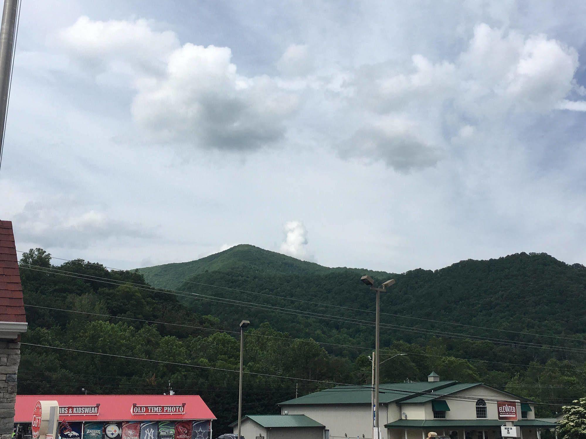 Quality Inn & Suites Maggie Valley - Cherokee Area מראה חיצוני תמונה