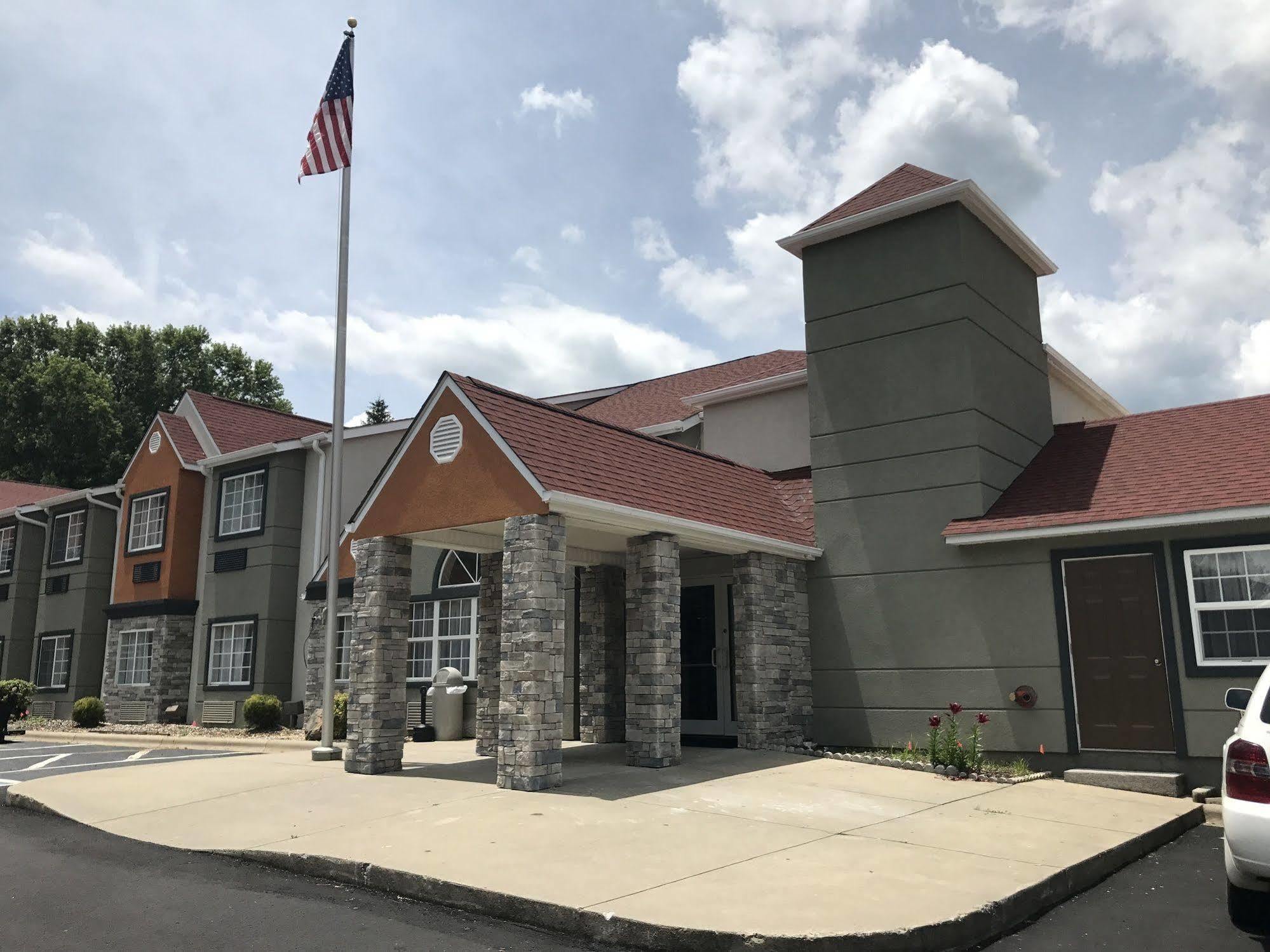 Quality Inn & Suites Maggie Valley - Cherokee Area מראה חיצוני תמונה